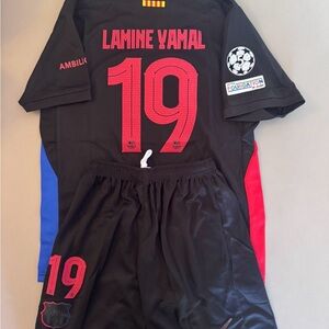 Lamine Yamal Barcelona jersey kids set